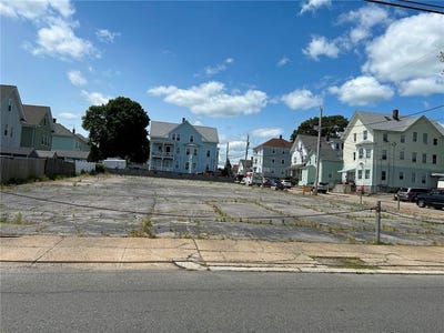 /international/us/211-carnation-street-pawtucket-ri-110101151863/?lang=zh-tw