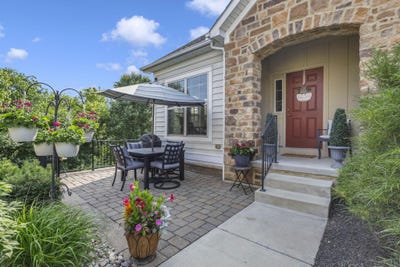 /international/us/5685-slater-ridge-hilliard-oh-110100152880/