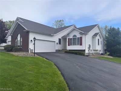 /international/us/220-cranberry-court-warren-oh-110108733845/