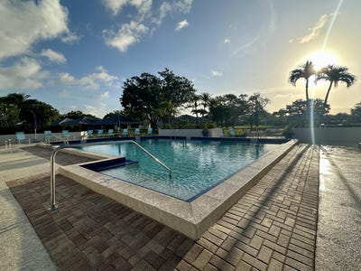 /international/us/305-club-drive-palm-beach-gardens-fl-110106439297/