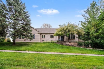 /international/us/8833-conifer-ridge-drive-sw-byron-center-mi-110108013397/