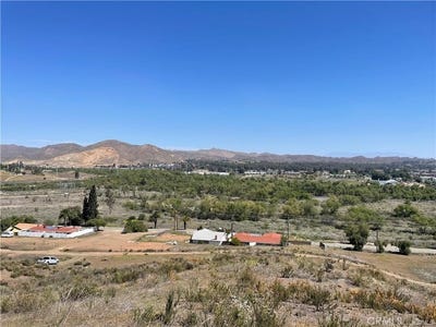 /international/us/19-bay-avenue-lake-elsinore-ca-110089532889/?lang=zh-cn