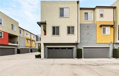 /international/us/156-n-orange-brea-ca-110107637979/
