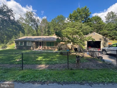 /international/us/234-whippoorwill-drive-romney-wv-110109039393/