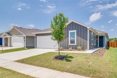 /international/us/717-saint-lawrence-drive-seagoville-tx-110097987657/