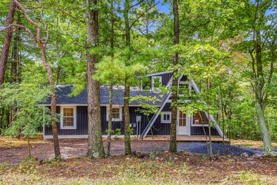 /international/us/404-n-maple-rd-mount-jackson-va-110119988158/