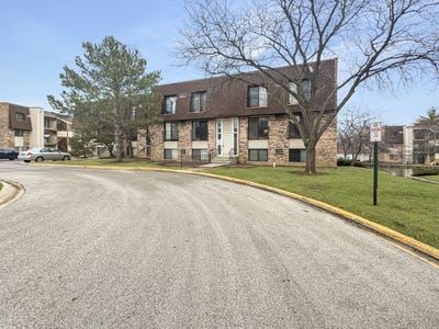 /international/us/191-n-waters-edge-drive-glendale-heights-il-110108548665/