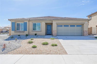 /international/us/14251-fir-street-oak-hills-ca-110097730392/