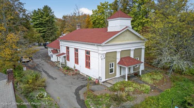 /international/us/3588-main-street-stone-ridge-ny-110102940116/