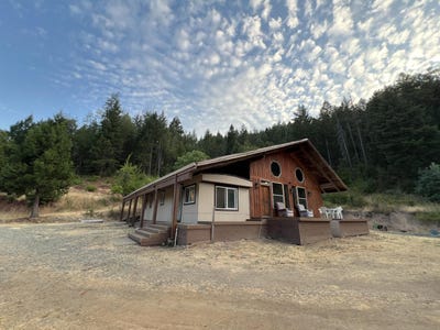 /international/us/511-tucker-hill-road-douglas-city-ca-110107638908/