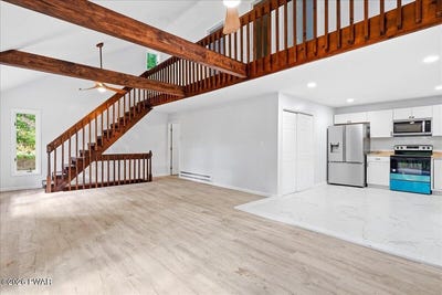 /international/us/5231-woodbridge-drive-e-bushkill-pa-110110279932/