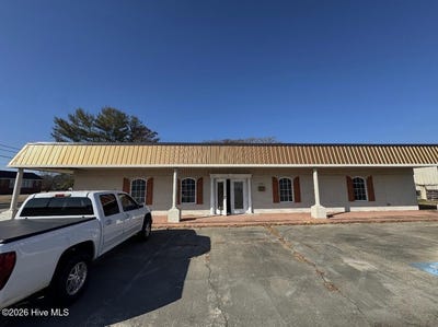 /international/us/615-washington-street-williamston-nc-110105755839/