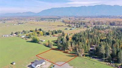 /international/us/141-freedom-way-kalispell-mt-110120512438/
