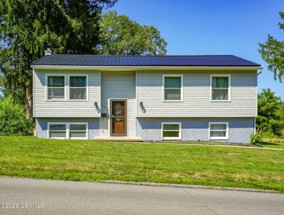 /international/us/130-w-houston-avenue-montgomery-pa-110119439345/