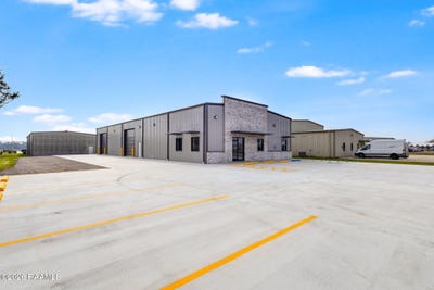 /international/us/102-ibex-lane-broussard-la-110105416803/