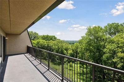 /international/us/8121-34th-avenue-s-bloomington-mn-110100508142/