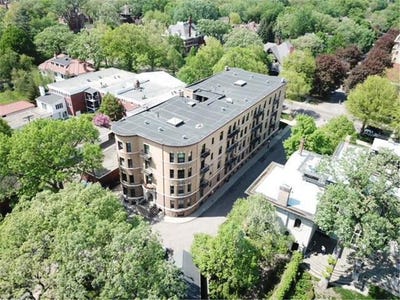 /international/us/11-summit-court-saint-paul-mn-110100358262/