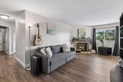 /international/us/7624-157th-street-w-apple-valley-mn-110108144660/