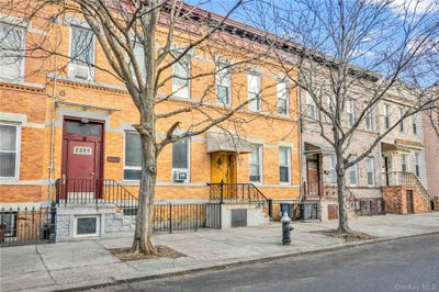 /international/us/5917-putnam-avenue-ridgewood-ny-110105939875/