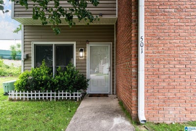 /international/us/501-hillsboro-lane-helena-al-110107779045/