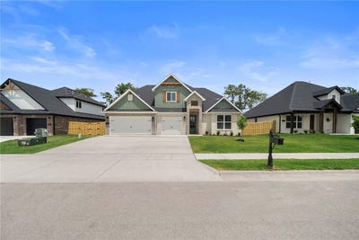 /international/us/1340-josephine-drive-centerton-ar-110108477735/