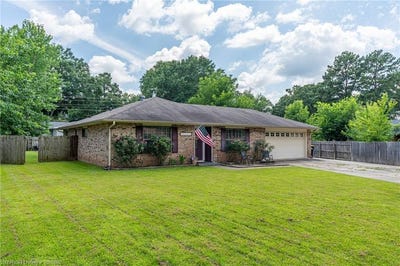 /international/us/125-van-buren-dr-charleston-ar-110108964437/