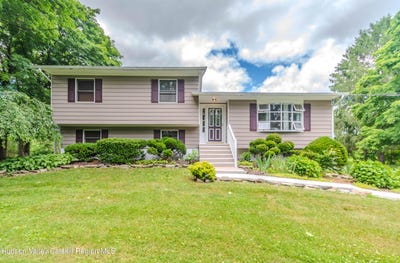 /international/us/1633-salt-point-turnpike-pleasant-valley-ny-110108890035/