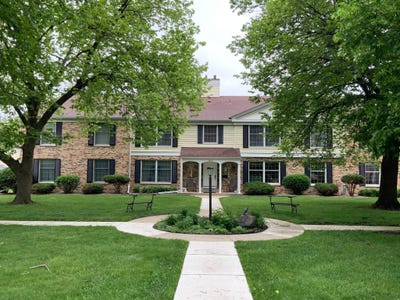 /international/us/2053-carriage-drive-sw-rochester-mn-110108689326/