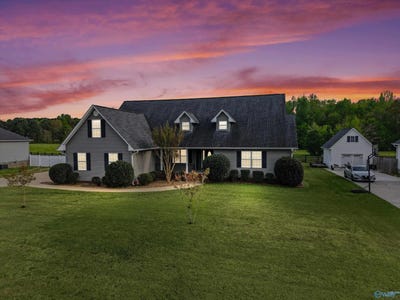 /international/us/101-berkshire-lane-albertville-al-110107169478/