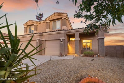 /international/us/8229-w-melanitta-drive-tucson-az-110120466343/