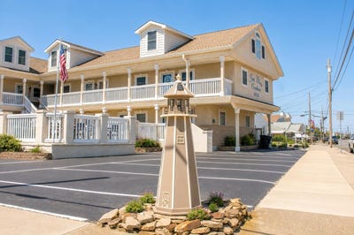 /international/us/8006-seaview-avenue-wildwood-crest-nj-110108568428/