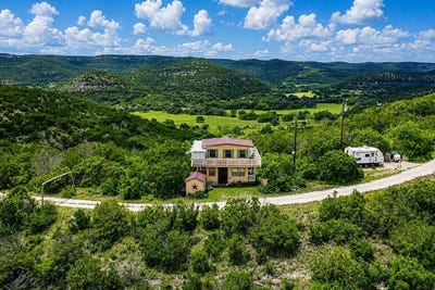 /international/us/982-sky-view-lane-camp-wood-tx-110108573803/
