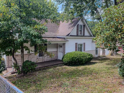 /international/us/106-conrad-st-webster-springs-wv-110105319900/