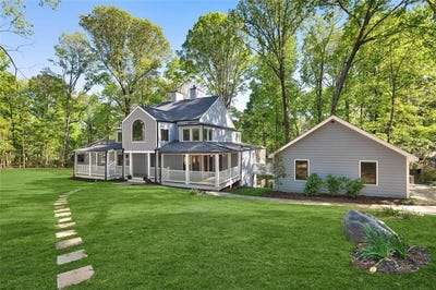 /international/us/100-little-ridge-road-berkeley-lake-ga-110101067589/