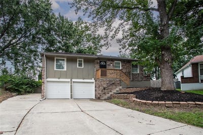 /international/us/2300-nw-chatham-place-blue-springs-mo-110101314501/