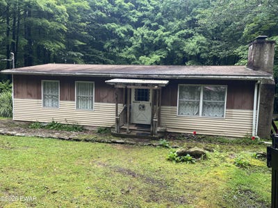 /international/us/54-tiffany-road-hawley-pa-110119529093/