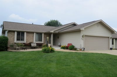 /international/us/521-park-court-lemars-ia-110100266206/