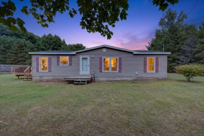 /international/us/16468-w-howard-city-edmore-road-howard-city-mi-110119890925/