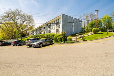 /international/us/5-wyndover-woods-lane-white-plains-ny-110108059419/