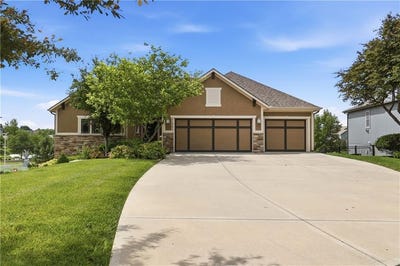 /international/us/21903-w-57th-terrace-shawnee-ks-110108576594/