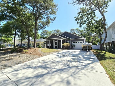 /international/us/108-ne-36th-street-oak-island-nc-110105803667/