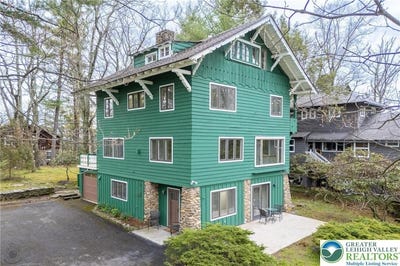 /international/us/119-falls-drive-barrett-twp-pa-110107663006/