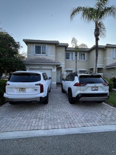 /international/us/17031-nw-22nd-street-pembroke-pines-fl-110108686802/