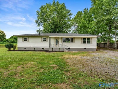 /international/us/255-vaughn-drive-rainsville-al-110108221886/