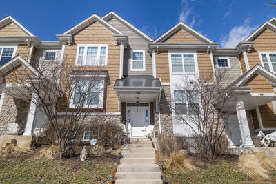 /international/us/190-third-ave-fontana-wi-110106552427/