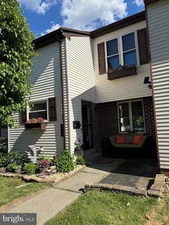 /international/us/3412-colonial-court-allentown-pa-110108937413/