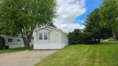 /international/us/2219-haven-lane-monroe-wi-110107775544/