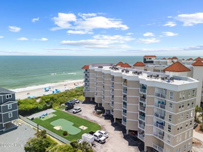/international/us/2000-new-river-inlet-road-north-topsail-beach-nc-110100456573/