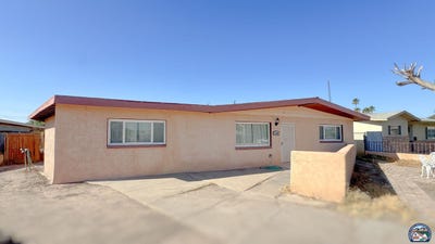 /international/us/152-w-elder-st-calipatria-ca-110100354680/
