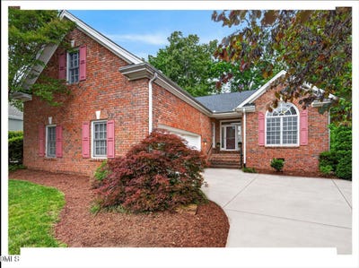 /international/us/1232-champions-pointe-drive-durham-nc-110108034972/